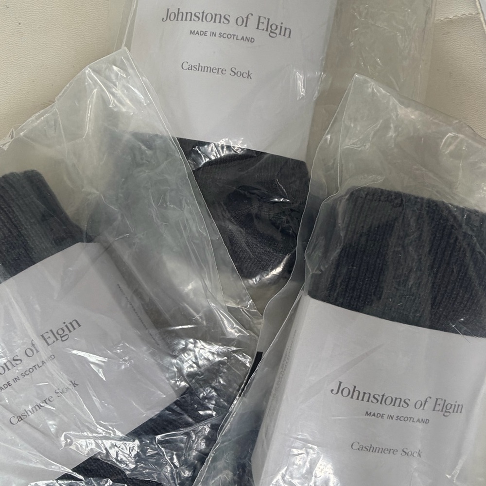 NWT Johnston of Elgin gray cashmere socks - Picture 5 of 8
